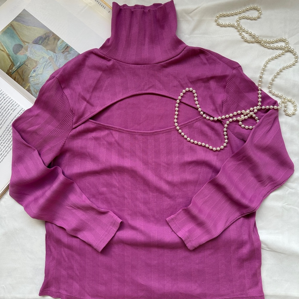 $3/50 Pink Turtleneck Sweater